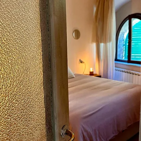 Chiama Grotta Ride The Beauty